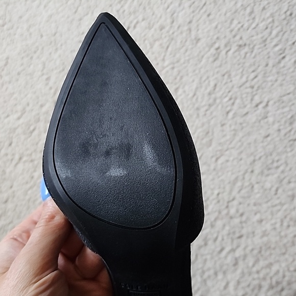 Cole Haan black pump - Picture 6 of 6